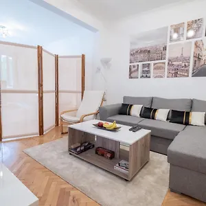 Vivid By Ndk And Vitosha Blvd With Free Secured Parking And Ac Διαμέρισμα Σόφια
